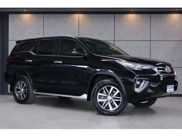 2018 Toyota Fortuner 2.8 V 4WD SUV AT (ปี 15-18) B5845